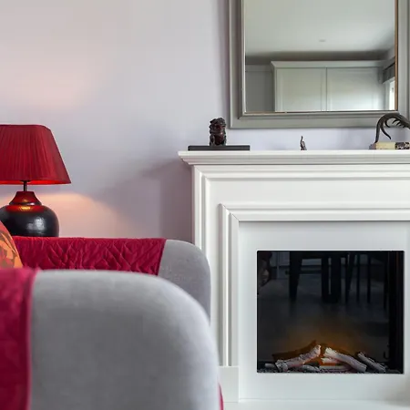 Charming New 1br Flat Wterrace, Shepherd's Bush