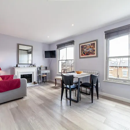 Charming New 1br Flat Wterrace, Shepherd's Bush * London