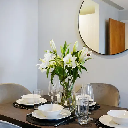公寓 Stunning 2 Bed, 2 Bath High Rise Minutes From Canary Wharf