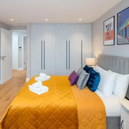 Two-bedroom Flat Near Wembley, London Harrow
