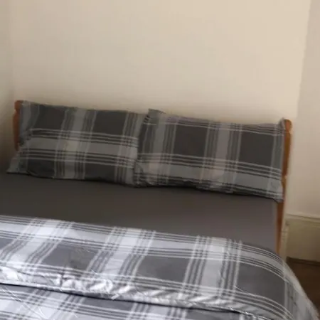 Guest house London X Dm Weekly X Monthly Discounts X W13 Greenford (Greater London)