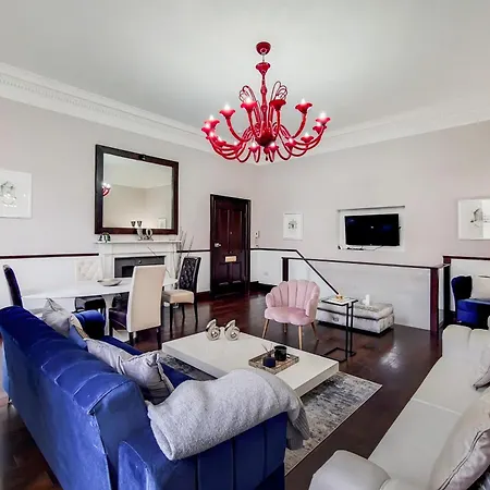 The Chesham Residences Apartment