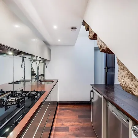 Apartment The Chesham Residences