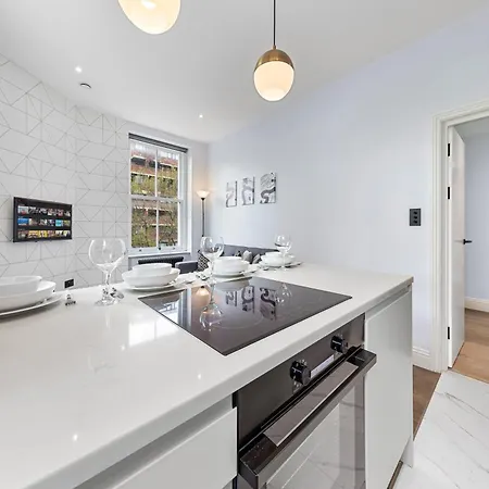 Stunning 1 Bedroom In Westminster With Ac Sleeps 4