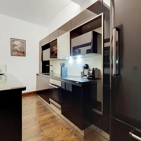 Apartment The Chesham Residences