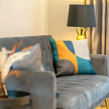 Apartment Two-bedroom Flat Near Wembley, London Harrow