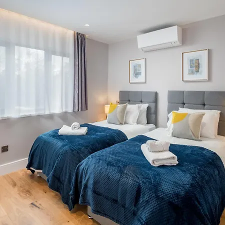 Apartment Two-bedroom Flat Near Wembley, London *