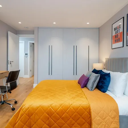 Apartment Two-bedroom Flat Near Wembley, London *