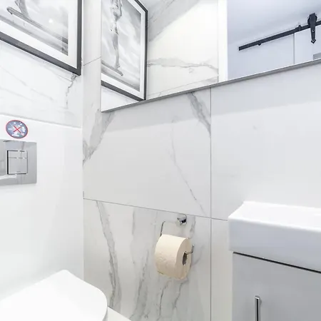 Excellent 3-bed Flat In Elephant & Castle
