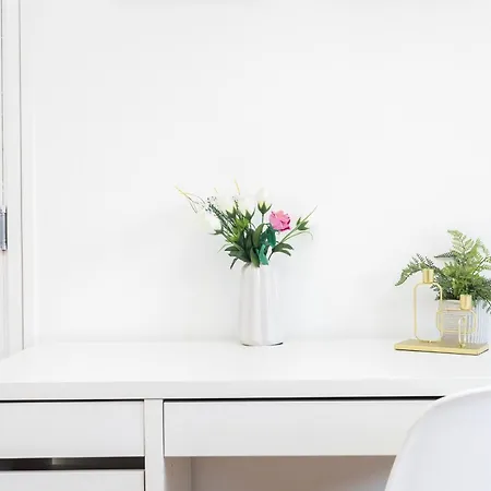 Trendy 4 Bed Near Vibrant Shoreditch W Balcony And Walking Distance To Tube Apartamento