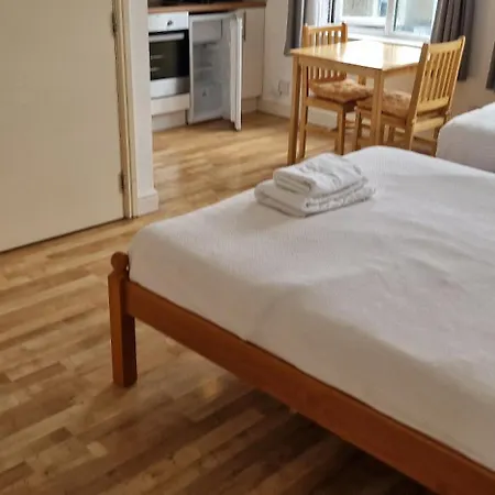 Urban Retreat Camberwell Zone 2 Apartment London