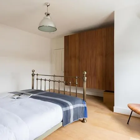 Stunning Views, Floor Flat
