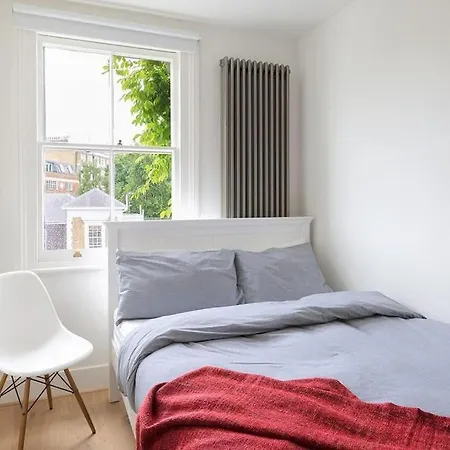 Stunning Views, Floor Flat * Londres