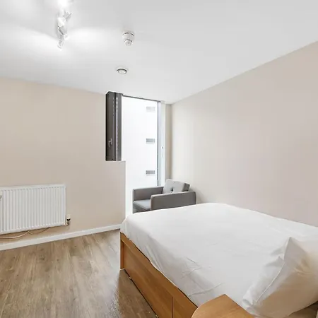 Apartment Chic And At Chapter South Bank In *