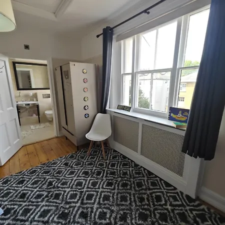 Stunning 4 Bedroom Flat In Regent's Park - Abbey Rd
