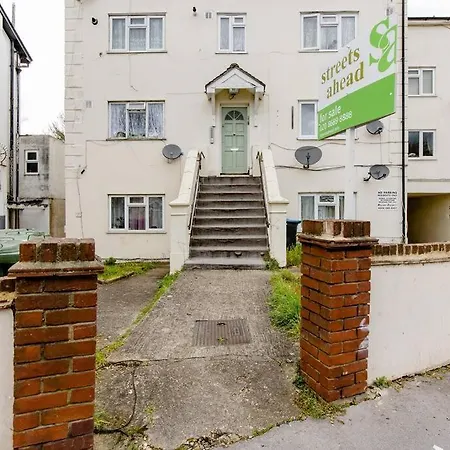 A Lovely And Comfortable Flat In South London