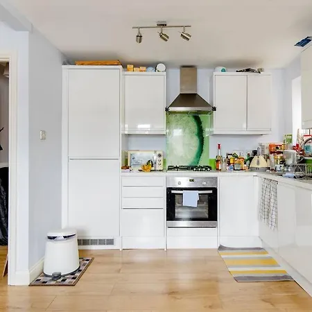 A Lovely And Comfortable Flat In South London * Thornton Heath