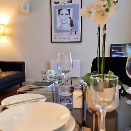 Notting Hill - The One One One! -4- Apartment London