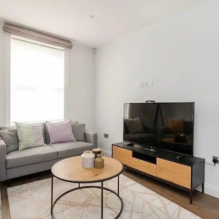 Modern House In South Kensington London