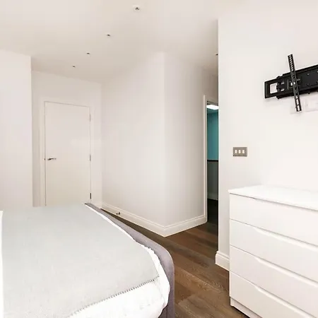 Modern House In South Kensington *