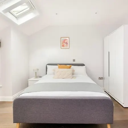 Apartment Modern House In South Kensington London