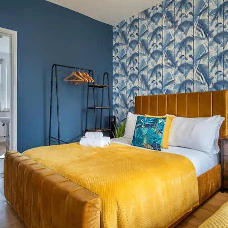 Brand New The Palms: Luxury Family London