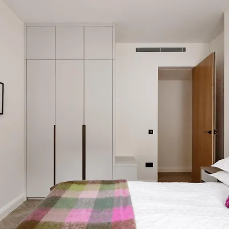 Modern & At Charing Cross *