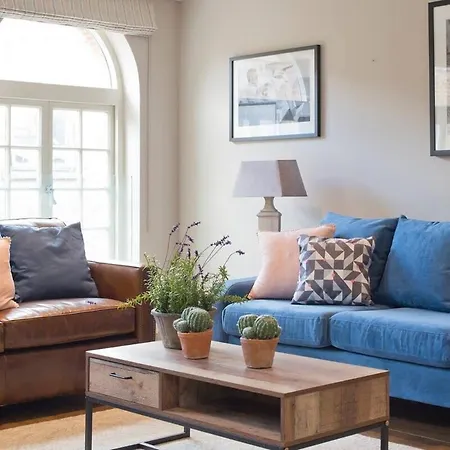 *newly Renovated 2-bed In Heart Of Notting Hill* *