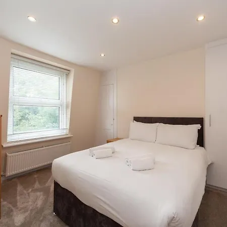 Apartment Spacious 2 Bedroom Maisonette In Stratford