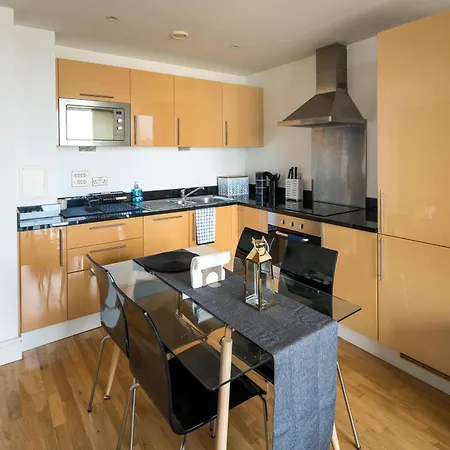 Apartment Immaculate 1-bed 1-bath In Area
