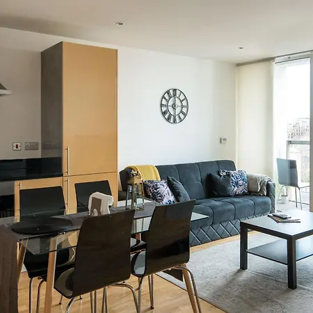 Apartment Immaculate 1-bed 1-bath In Area