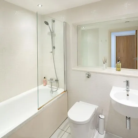 Immaculate 1-bed 1-bath In Area Apartment