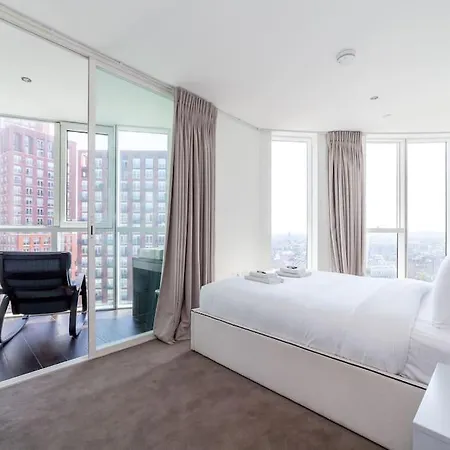 Apartment Full Of Light & Spacious 2br Residence, 9 Elms