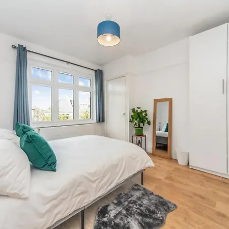 Holiday home Pass The Keys Spacious Family In
