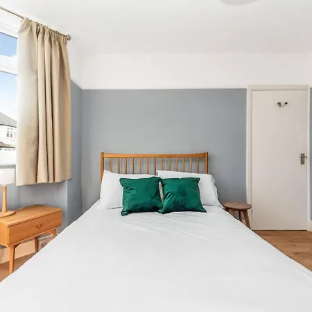 Holiday home Pass The Keys Spacious Family In *