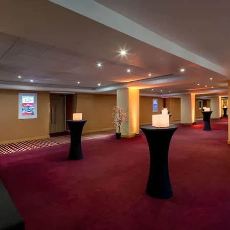 Ibis Earls Court Hotel 3*