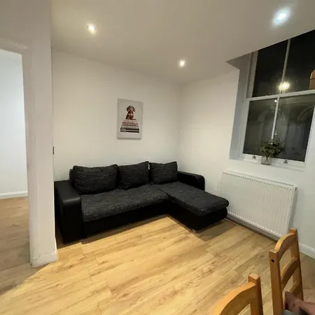 Sleep 4 In Battersea Central 5 Mins To Power Station Bs2 Appartement Londres