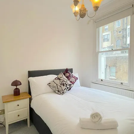 Luxury In Paddington Apartment *
