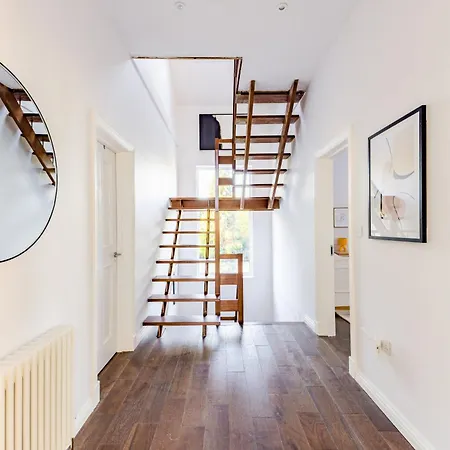 Beautiful Large Luxury In London * Sidcup