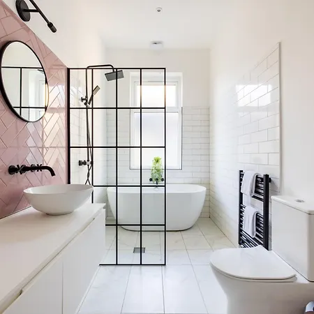 Beautiful Large Luxury In London