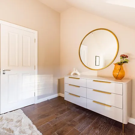 Holiday home Beautiful Large Luxury In London Sidcup