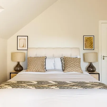 Beautiful Large Luxury In London Holiday home *