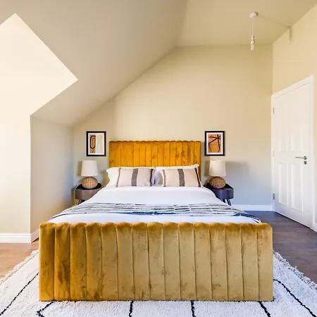 Beautiful Large Luxury In London Holiday home
