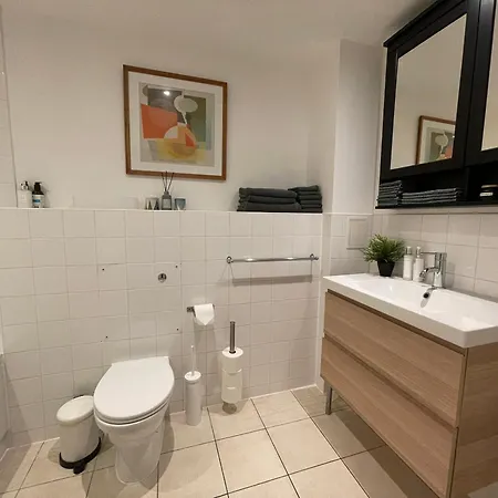 Apartment Lombok Near Old Street,islington,angel *