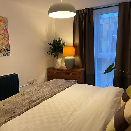Apartment Lombok Near Old Street,islington,angel *