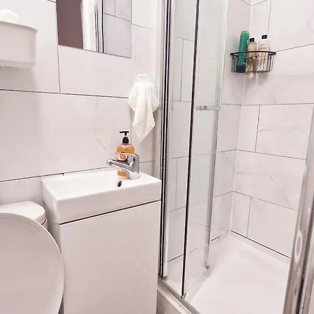 Apartman 2 Bed Apartment, Near Canary Wharf, O2, Excel, Airport *