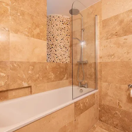 The Clerkenwell Collection - Dnu Apartment *