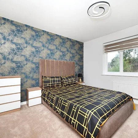 Chic And Spacious 3br Family With Garden Holiday home *