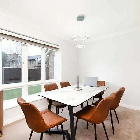 Holiday home Chic And Spacious 3br Family With Garden