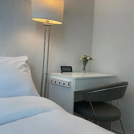 Apartment Modern W/ Canal View London
